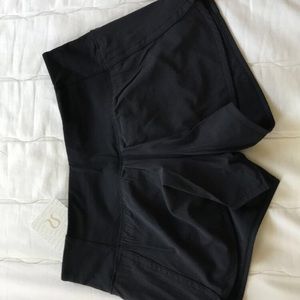 lulu shorts (run times short II)